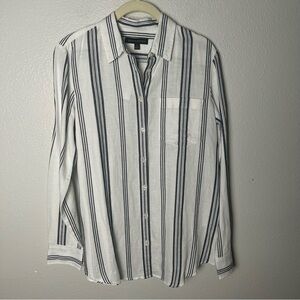 Banana Republic blue/ white striped linen & Cotton Button Up Long Sleeve